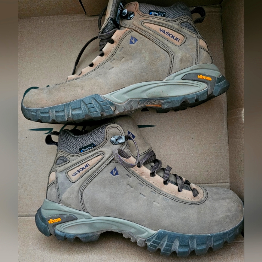 Vasque Ultra Dry Hiking Boots